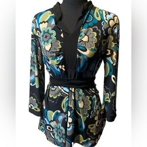 EUC Medium Susan Lawrence Long Sleeve Blouse